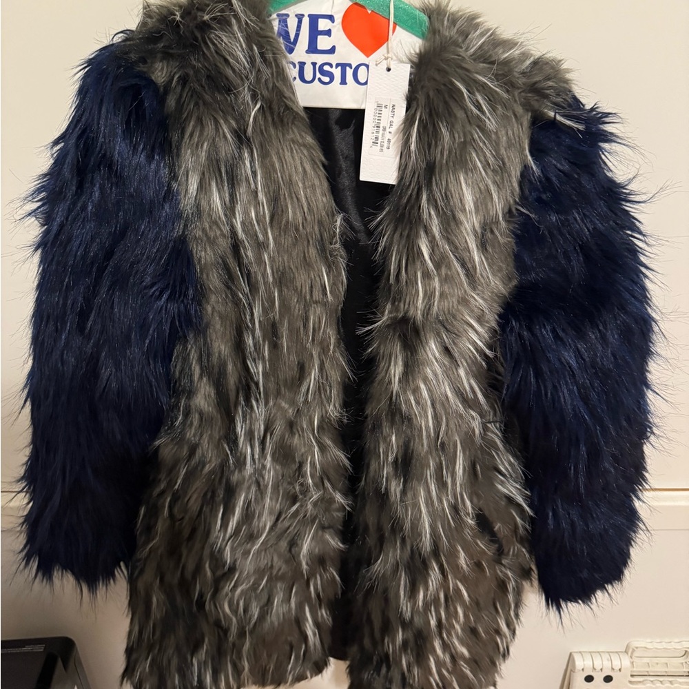 Cute Lioness faux fur jacket - never worn!